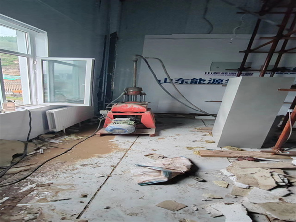 北流地基基础下沉墙体裂缝加固注浆顶升施工